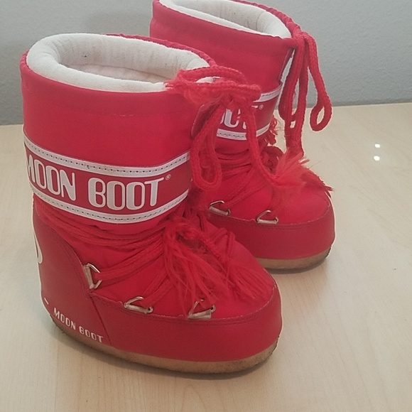 moon boots 26